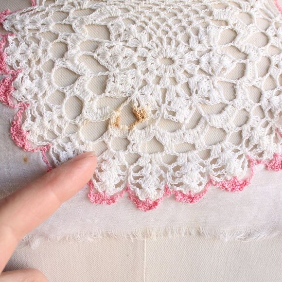 Vintage Edwardian Collar, White Crochet Lace Applique With Pink Trim, Small - Picture 9 of 10